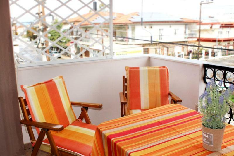 Souzana Rooms 1 Nea Plagia Ngoại thất bức ảnh
