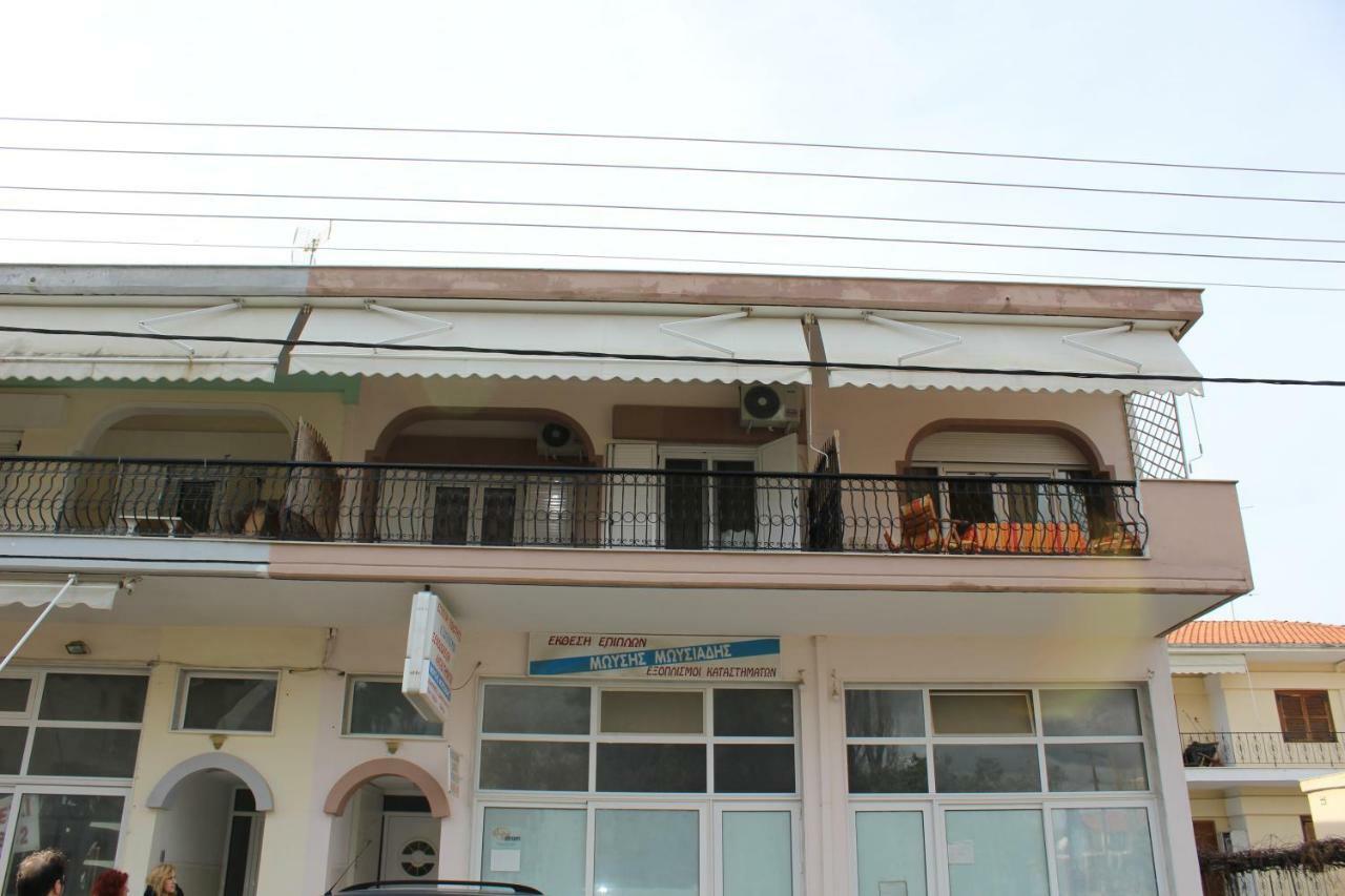Souzana Rooms 1 Nea Plagia Ngoại thất bức ảnh